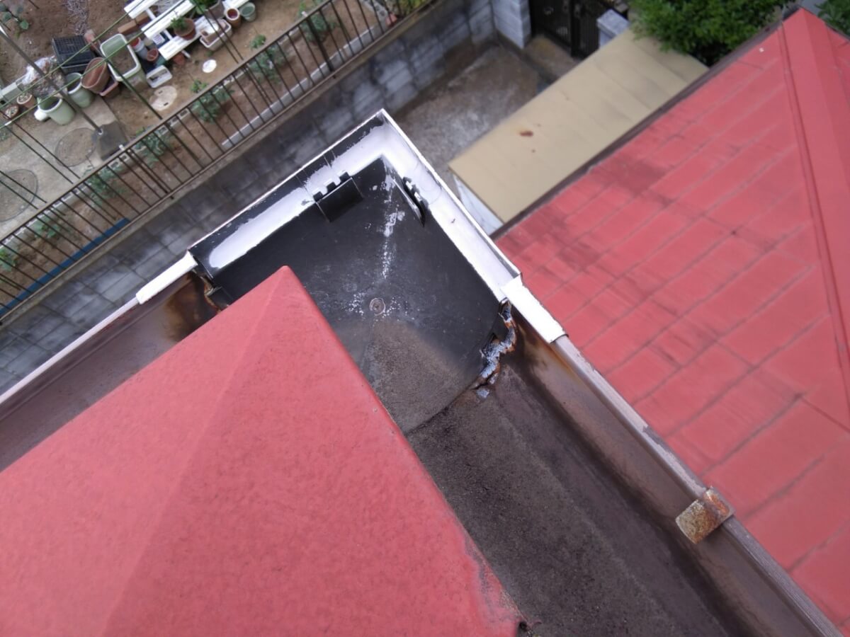 千葉市中央区T様邸 施工前 雨樋