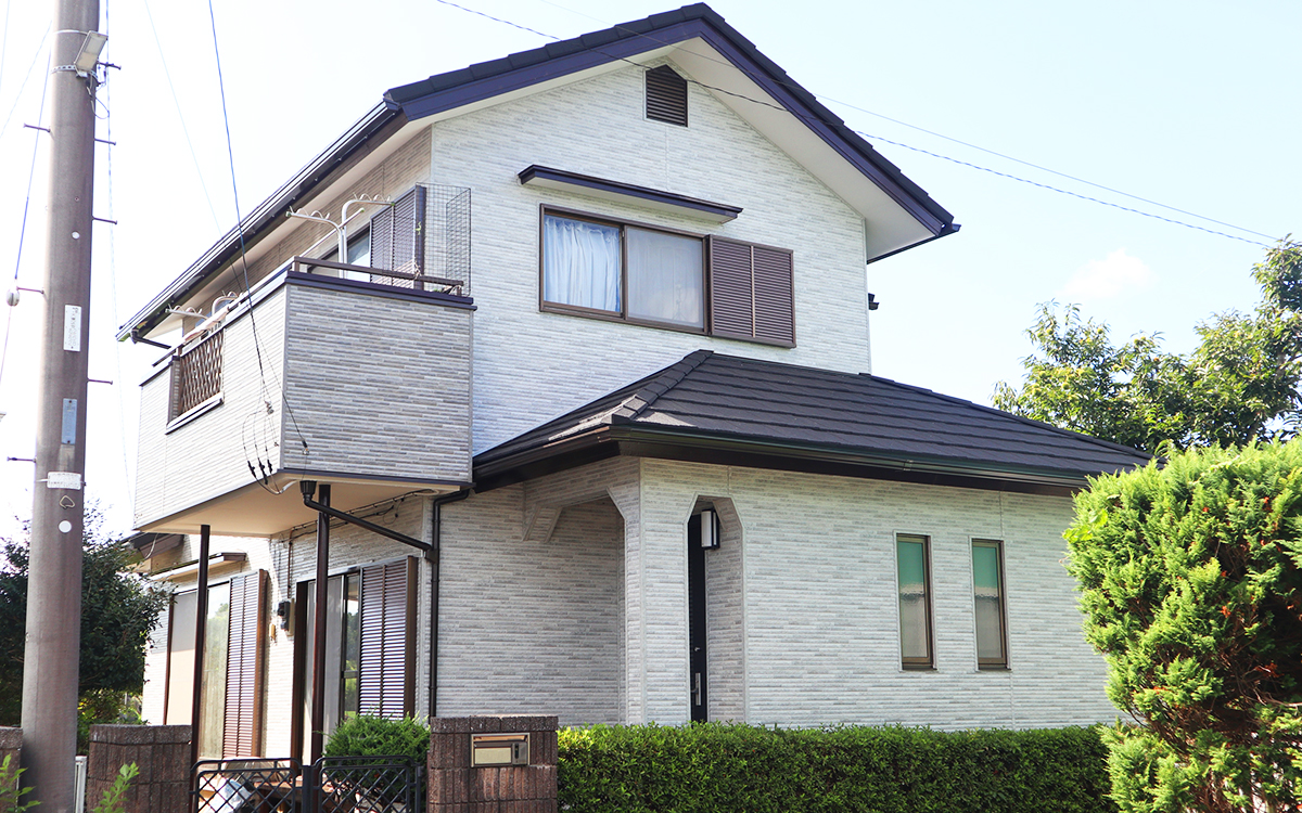 施工事例|外壁サイディング・エコグラーニ重葺き工事|千葉県八街市A様邸リフォーム